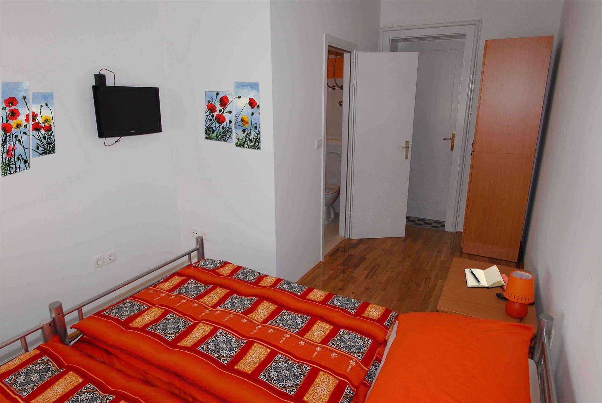Hostel Split Backpackers Exterior photo
